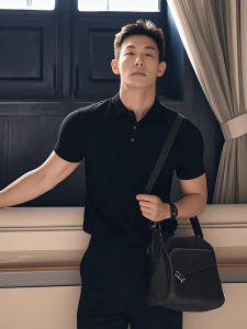 เสื้อยืดคอโปโลแขนสั้นสีดำสำหรับผู้ชาย แห้งเร็ว ทรงหลวม ทรงปกติ เสื้อผ้าทำงานฤดูร้อน ทรงหัวเข็มขัดสุดเท่