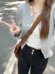 เสื้อสเวตเตอร์ถักสีน้ำเงินแขนยาว ทรงหลวม สำหรับผู้หญิง ฤดูใบไม้ผลิ 2025 ผ้าฝ้ายผสมโพลีเอสเตอร์ ปกติ