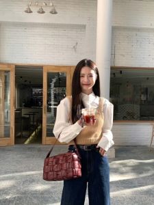 Korean Style Womens Knitted Vest Top Shoulder Strap Outerwear Short U-Neckline Commute Suitable Layered Wear Sweater Vest