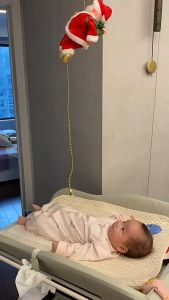 (Hàng Sẵn Giao Ngay) Đồ Chơi Ông Già Noel Leo Dây Có Đèn Có Nhạc - Quà Tặng Mùa Giáng Sinh Cho Bé