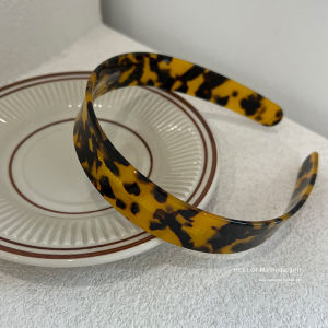 ที่คาดผมสีเสือดาวอะซิเตทเกาหลีที่คาดผมขอบกว้างกันลื่นมีฟันที่คาดผมใส่ออกไปข้างนอกสไตล์ฝรั่งเศสเรียบหรูแมทช์ลุคง่ายแบบใหม่สำหรับผู้หญิง