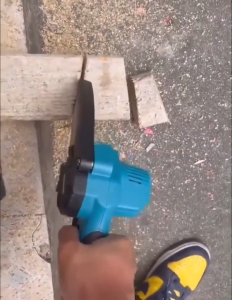 เลื่อยไฟฟ้าไร้สาย เลื่อย ไฟฟ้า makita เลื่อยไฟฟ้าแบต เลื่อยโซ่แบตเตอรี่ มอเตอร์ไร้แปรง ตัดไม้แรง น้ำหนักเบา ใช้งานง่าย เหมาะกับงานสวนและงานช่าง