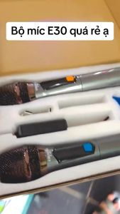 Bộ 2 Micro Không Dây Đa Năng Ehoona E30 Pin Sạc Cho Amly Loa Kéo Sound Card Chống Nhiễu Tốt Màn Hình Lcd Hút Âm Nâng Tone Giọng Âm Thanh Chân Thực Mic Hát Nhẹ