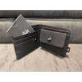 Stussy Wallet กระเป๋าสตางค์ทรงสี่เหลี่ยมจตุรัส. 