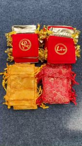 Túi gấm đỏ in chữ PHÚC / LỘC may mắn chiêu tài rước lộc rất hợp phong thủy để lưu trữ đồ phong thủy