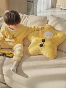 Q21 | Original Cartoon Star Decorative Pillow for Bay Window or Sofa