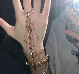 Phong cách cổ xưa Hanfu chụp ảnh du lịch phụ kiện múa Dunhuang bông mận rỗng hạt đỏ mặt dây chuyền lá nhẫn đơn vòng tay dây đeo cổ tay