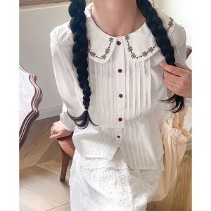 เสื้อเชิ้ตคอปกตุ๊กตาแขนยาวสีขาวสำหรับผู้หญิง ฤดูใบไม้ผลิและฤดูใบไม้ร่วง สไตล์หวานๆ คอปกตุ๊กตา ผ้าฝ้าย 100%