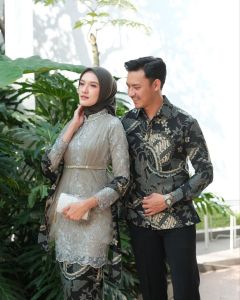 GRATIS HIJAB kebaya wisuda kebaya lamaran tunangan kebaya couple pasangan terbaru