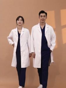 💥พร้อมส่ง💥เสื้อกราวน์แพทย์ ชุดพยาบาล มีทั้งแขนยาวและแขนสั้น ทรงหลวม เนื้อผ้าคุณภาพสูง ใช้ โรงพยาบาล โรงเรียนทำการทดลอง