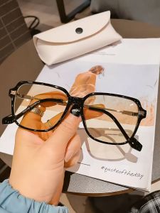 UV400 Protection Sunglasses: Stylish & Functional Eyewear for Men & Women