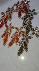 Hình đính đá may lên áo trang trí