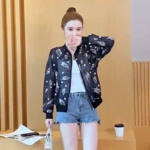 ผู้หญิงแบบบาง เสื้อแจ็คเก็ตกันแดดสำหรับผิว รูปร่างขนมป้องกันแสงแดดฤดูร้อน บายอากาศแบบบาง เสื้อผ้าชีฟองกันแดดคุณภาพสูง
