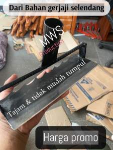 Cangkul gulma pembersih rumput liar berbahan gergaji selendang super tajam / alat berkebun