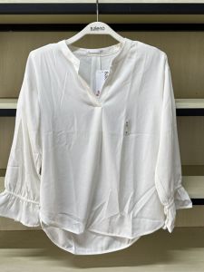 เสื้อเชิ้ตคอวีแขนยาวสไตล์เกาหลีสำหรับผู้หญิงในฤดูใบไม้ผลิและฤดูร้อน เสื้อเชิ้ตผู้หญิงแบบสวมหัวแบบลำลอง ทรงหลวม ผ้าโพลีเอสเตอร์ผสม