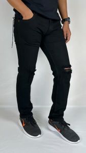 Celana Jeans Panjang Pria Sobek Sobek Hitam Pekat Fifty One Denim