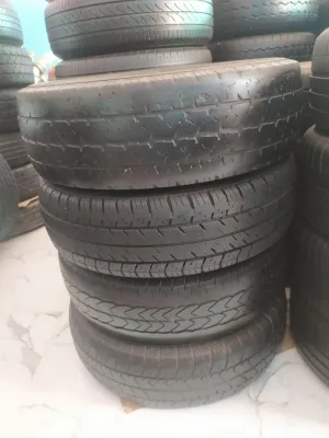 ยางกระบะขอบ14 คละยี่ห้อรุ่นปี 195R14C ปีรวม(ฟรีจุ้บลมอย่างดี) ยางใช้ได้ ไม่บวม บางเส้นแตกลาย บางเส้นแกะดอก เก็บลมได้ เหมาะกับรถเกษตร สาลี่ เทรลเลอร์
