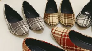 Sepatu Wanita Flat Shoes Nasru Corak Kotak Kerja Main Jalan Wanita Kekinian Remaja Dewasa Terbaru Terpopuler - B28