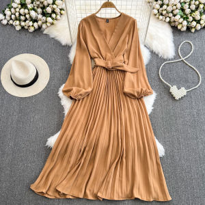 Elegant V-Neck Long Sleeve Lantern Sleeve Dress with Big Pendulum Skirt for Summer Birthday Party High Waist Work Clothing