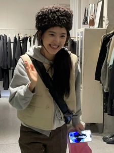 Double-Sided Wearable Warm Vest Dongda Gate Winter Womens Base Layer Cotton Jacket Commute Style round Neck Short Length