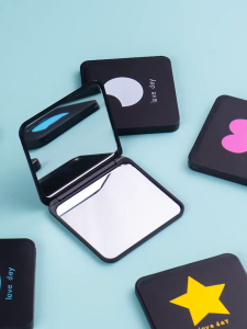 Cermin Mini Lipat Comel Mudah Dibawa Kids Cute Folding Mini Pocket Mirror Korean Style Double Sided Makeup Mirror Gift