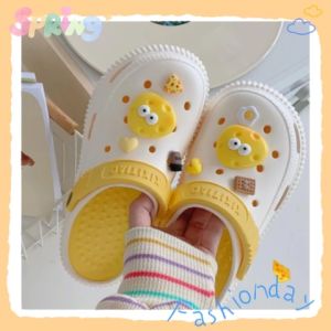 น่าใส่ รองเท้าตัวโต รุ่นใหม่ ทรงสวย พร้อมตัวติดลาย การตูน สุดน่ารัก คุ้มค่า คู่มือ สวยทนจ้าา