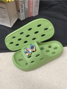 Childrens Astronaut Hollow out Home Bathroom Anti-slip Quick Dry Sandal Comfortable Lightweight EVA Material Summer Slipper