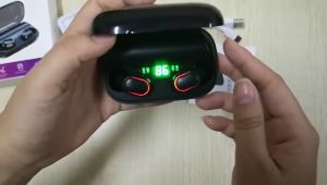 หูฟังสเตอริโอไร้สาย ระบบเสียงรอบทิศทางเบสหนักแน่น ตัดเสียงรบกวนได้ดี กันน้ำ แบตสำรองในตัวชาร์จมือถือได้ Wireless Headphones TWS Sound Of Quality