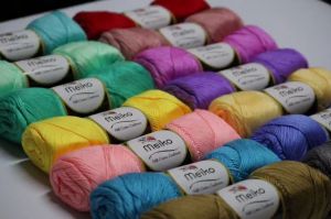 MEIKO ไหมพรมสำหรับเด็กอ่อน ไหมพรมถักหมวก ไหมพรมสำหรับผู้ป่วย ไหมพรมถักผ้าพันคอ 75 กรัม