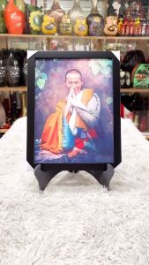 Tranh sơn mài Thầy Thích Minh Tuệ 30x40 cm kèm khung