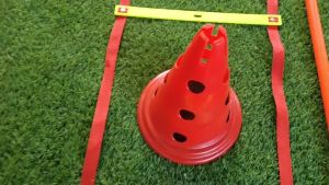 5-Piece High-Quality Plastic Training Cones Set for Soccer Football Roller Skating - Speed and Slalom Practice Equipment