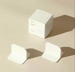 ตัวยึดเฟอร์นิเจอร์ติดผนัง ป้องกันสิ่งของขยับ ยึดอย่างแน่นหนา ตัวล็อคยึดติดผนัง ตะขอยึดผนัง ป้องกันตู้ล้ม ลดการสั่นสะเทือน ลดเสียงกระแทก เหนียวแน่น ทนทาน