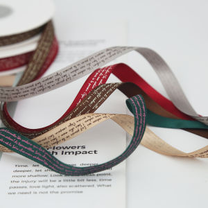 ริบบิ้นผ้าไหม DIY สำหรับตกแต่งผมและของขวัญ ริบบิ้นผ้าไหมสีสันสดใส ริบบิ้นลายดอกไม้ ริบบิ้นสำหรับตกแต่งผม ริบบิ้นผ้าไหมลายตัวอักษรอังกฤษ ริบบิ้นเกาหลี