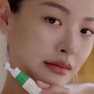 [SG Ready Stock] AXIS-Y Vegan Collagen Eye Serum 10ml with CoolTouch Applicator for Dark Circles and Fine Lines