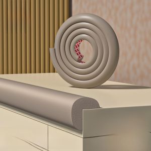 ขอบโต๊ะป้องกันการเฉี่ยวขัดแบบไม่พิษสอดคล้องกับสภาพแวดล้อมสำหรับเด็ก เอวโล่ห์ป้องกันการเฉี่ยวขัดสำหรับกำแพงและมุมโต๊ะ ป้องกันการกระแทกสำหรับเด็ก วัสดุ PP