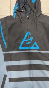 Jaket Running & Olahraga Stylish: Pilihan Terbaik untuk Aktivitas Anda