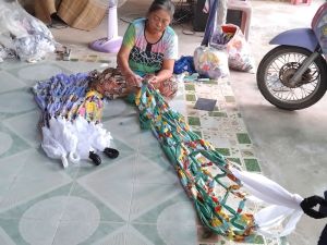 เปลถักมือ คละสี คละลาย สีสันสวยงาม ใช้งานทนทาน สินค้าคุณภาพ ราคาย่อมเยา