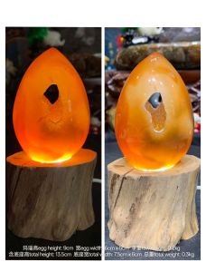 #johorbahru #crystal 路路通💯天然红玛瑙蛋  玛瑙灯💡全抛光玛瑙 蛋形圆美顺滑 透光玛瑙带灯款非常出色👍 里面是白水晶结晶  🪵附送实木灯底座(usb插头)  Natural Red Agate Egg - Fully Polished Agate Lamp 💡 Egg-shaped smooth and perfectly rounded