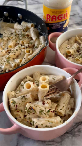 Ragu Classic Alfredo Sauce with Real Cheese 453g White Pasta Sauce Creamy Alfredo for Pasta and Cooking