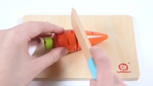 TOP BRIGHT ชุดหั่นผัก ชุดเขียงหั่นผักและปลา เกรดพรีเมี่ยม ของเล่นไม้ ของเล่นจำลอง ทำครัวเด็ก Wooden Cutting Fruits & Vegetable for Toddlers