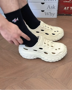 Tawii. EVA breathable beach sandals for men Summer waterproof quick drying 3cm soft soled hole shoes