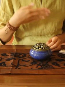 Ceramic Incense Burner Ice Crack Insence Coil Stick Holder Vintage Censer Sandalwood Agarwood Stand Home Living Decor 陶瓷香炉 冰裂檀香炉 盘香 香薰炉 檀香 艾草