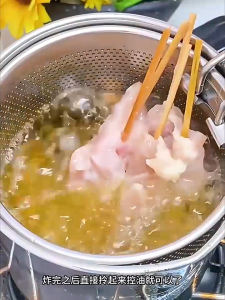 หม้อทอดน้ำมัน หม้อทอดน้ำมันสแตนเลส พร้อมฝาปิดและตะแกรง | Stainless Steel Deep Fryer Pot with Lid and Basket