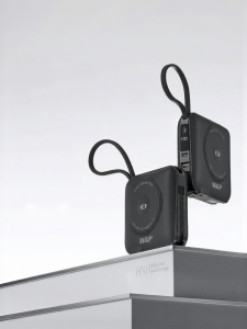 W&P | Certified Portable Battery Pack with AC Adapter Dual Cable Magnetic Charging 45W Fast Charge