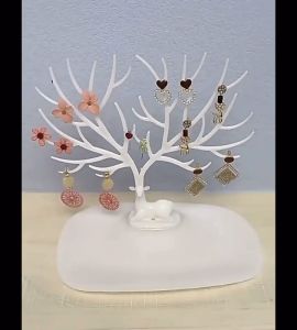 Rak Perhiasan Dekorasi Serbaguna Tempat Peryimpanan Kalung Cincin Anting Kunci Rak Organizer Model Rusa