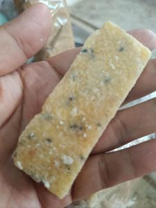 น้ำตาลอ้อยแผ่นพม่าผสมกะทิงาดำถั่วลิสง...1..kilo