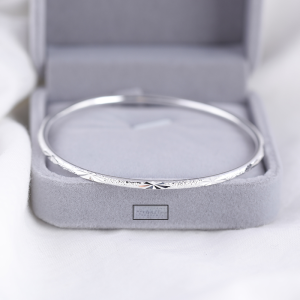 925 Sterling Silver Bracelet Womens Fashion Minimalist Style Starry Sky Design Perfect Valentines Day Gift for Girlfriend