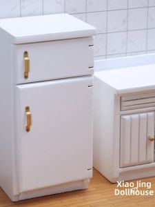 DIY | Miniature Kitchen Furniture Set