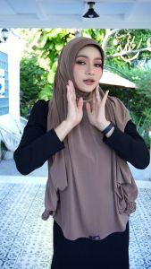 ฮิญาบสวมสำเร็จแบบมีแขน ผืนใหญ่พิเศษ ปกปิดมิดชิดดูเรียบร้อย สวมใส่ง่าย ใส่สบาย  HM69วาริสมุสลิม