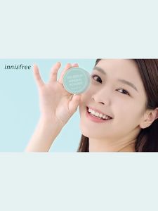 Innisfree No Sebum Mineral Powder/ Moisture Powder (5g) [Foundation]，Makeup setting powder oil control long-lasting waterproof and sweat-proof pressed powder